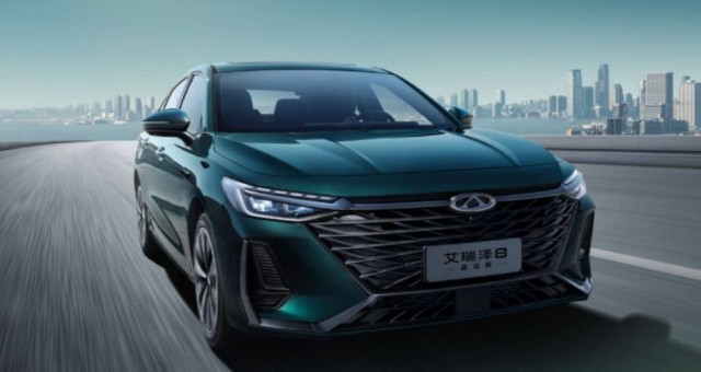 Đối thủ của Toyota Camry trình làng bản mới: Nội thất có màn hình kép cỡ lớn, nhiều cải tiến công nghệ